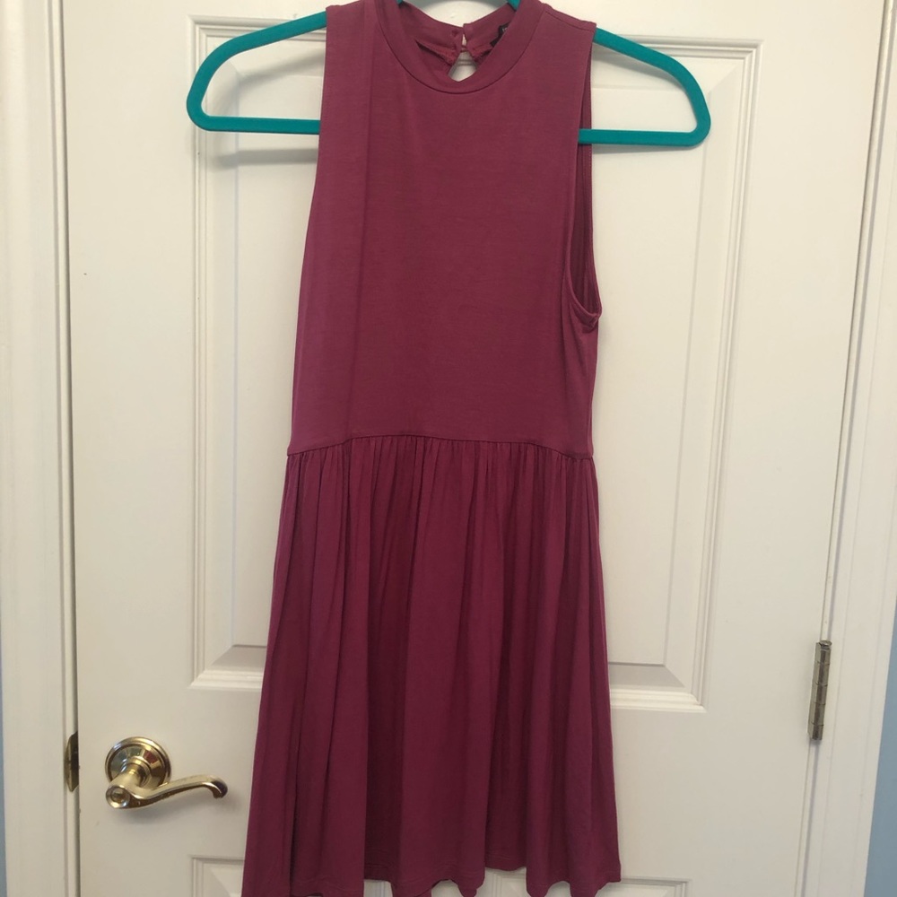 NEVER WORN mauve dress with open back
